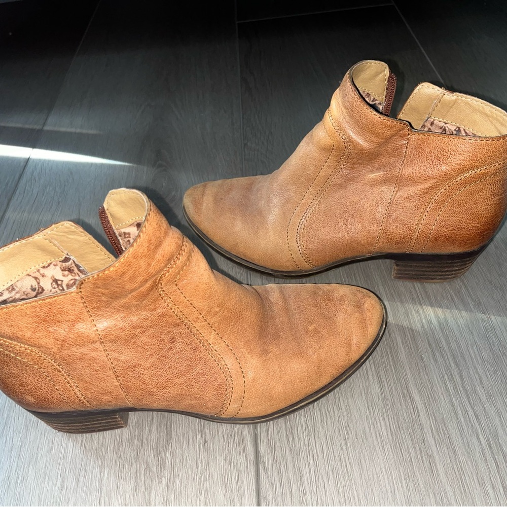 Lucky Brand Leather Boots Women - Picture 7 of 8
